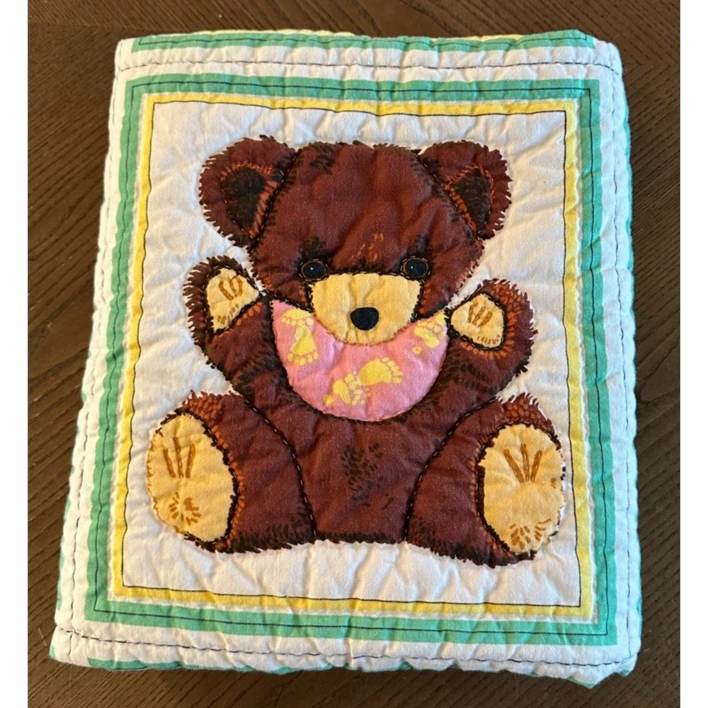 Vtg Teddy Bear Quilt Blanket Throw 35'' x 39''‎ Wall Hanging Nursery EUC